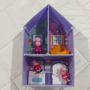 Peppa Pig Lavender Playhouse with Figures